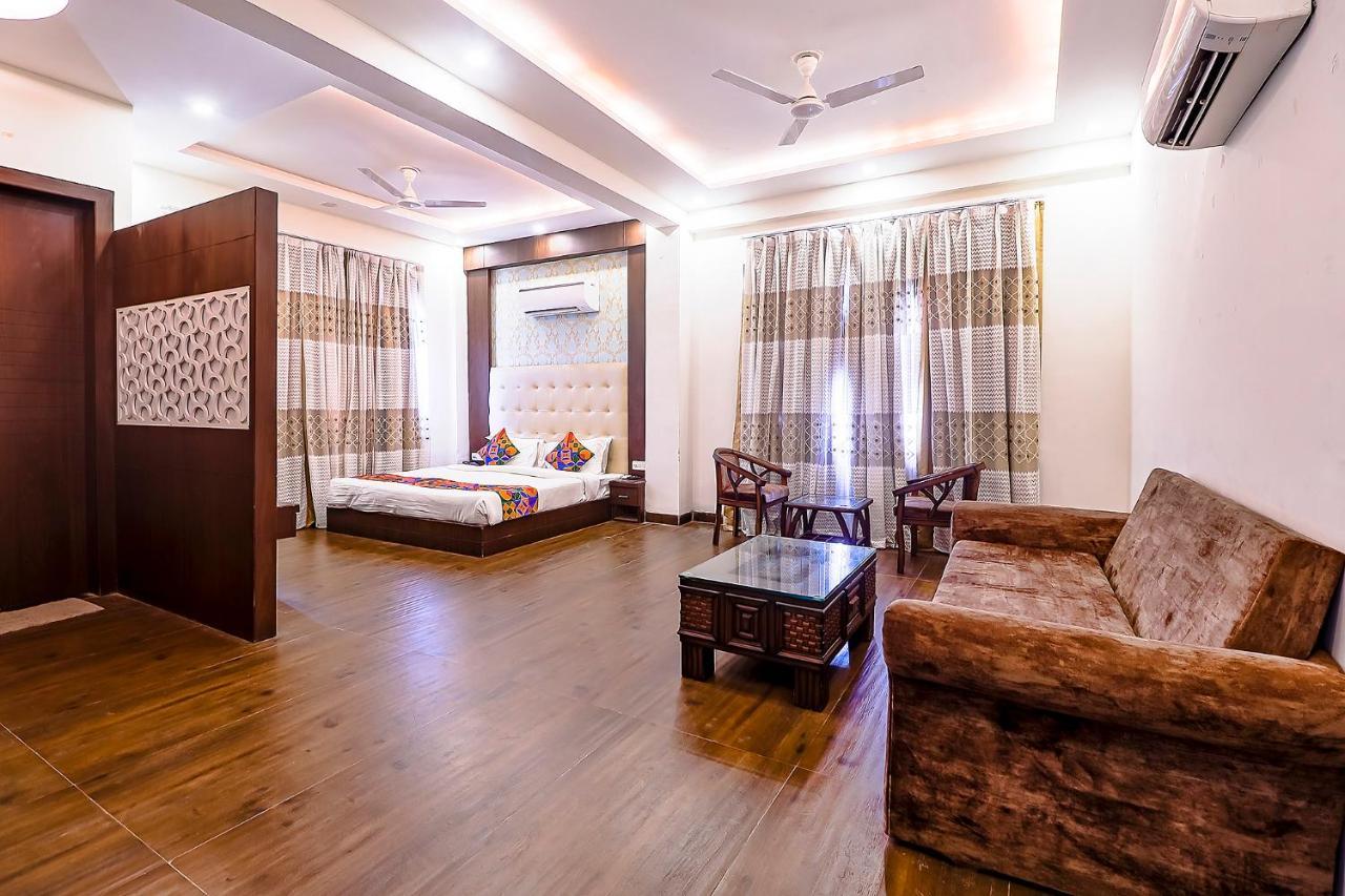 FabHotel Swess Grand Agra  Exterior foto